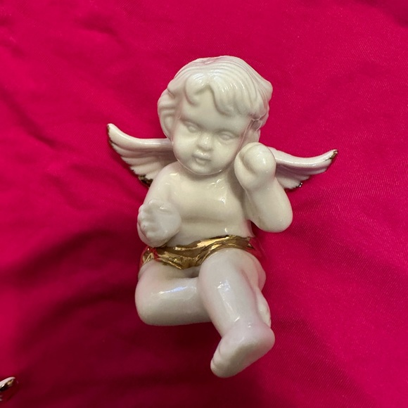 Salt and Pepper Shakers - Cherubs. - Picture 5 of 10